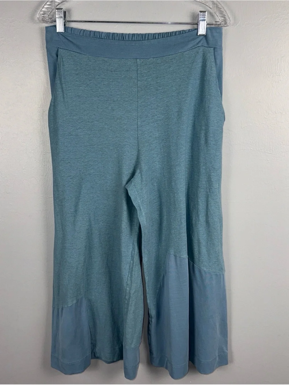 OZAI N KU Cropped Wide Leg Pants Women’s L Blue Azure Comfy Lightweight *READ